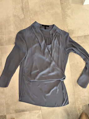 BCBGMAXAZRIA Long Sleeve Blouse in Blue Size XS Like New